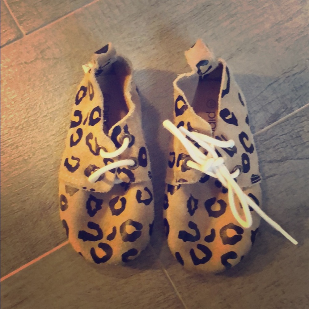 Piper Finn hard sole leopard shoes